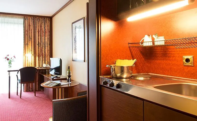 Living Hotel Prinzessin Elisabeth Munich 4*,
